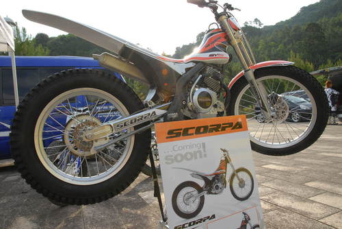 12年モデル？スコルパ125F