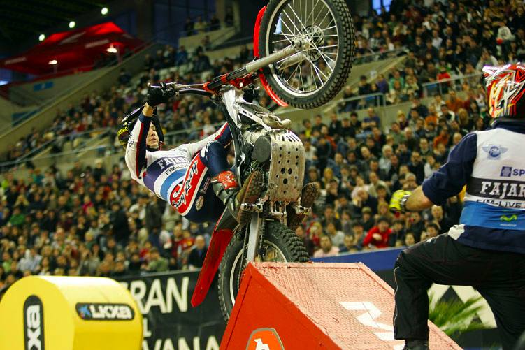 09バルセロナのファハルド