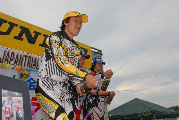 2010キョウセイの表彰台