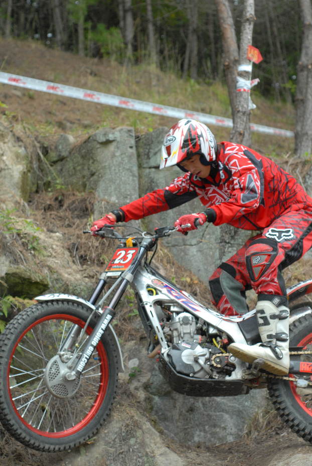 2010R6中部の藤原慎也