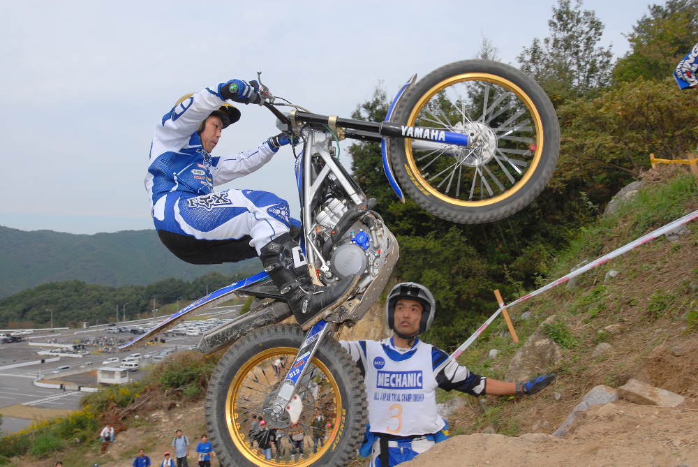 2010R6中部の野崎史高