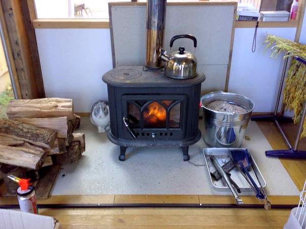 1011ストーブが好きなすみれ