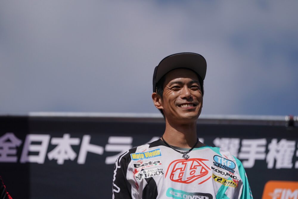 2026宮崎の表彰台にて。野本佳章。